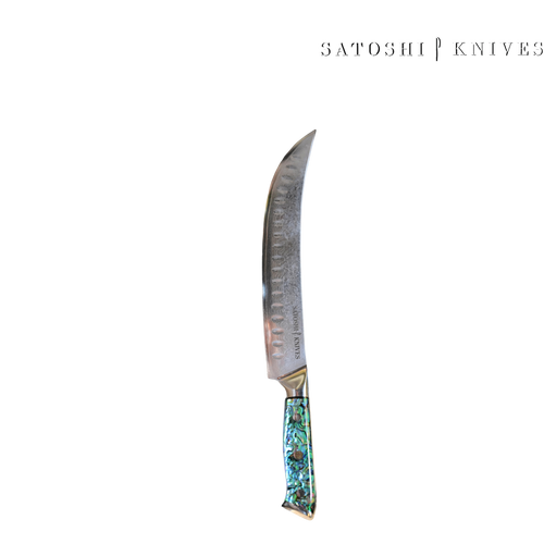	•	סכין קרניבור 25 ס״מ – ידית טורקיז על קרש חיתוך | Satoshi Knives טורקיז